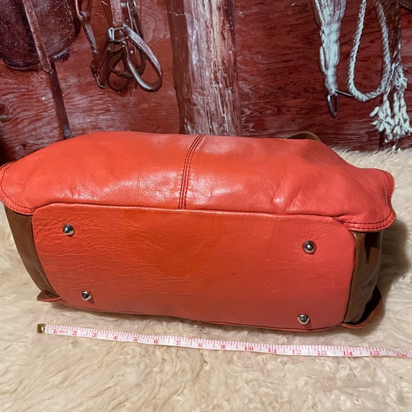 Italian XXL 3 section orange leather bag - Picture 7 of 14
